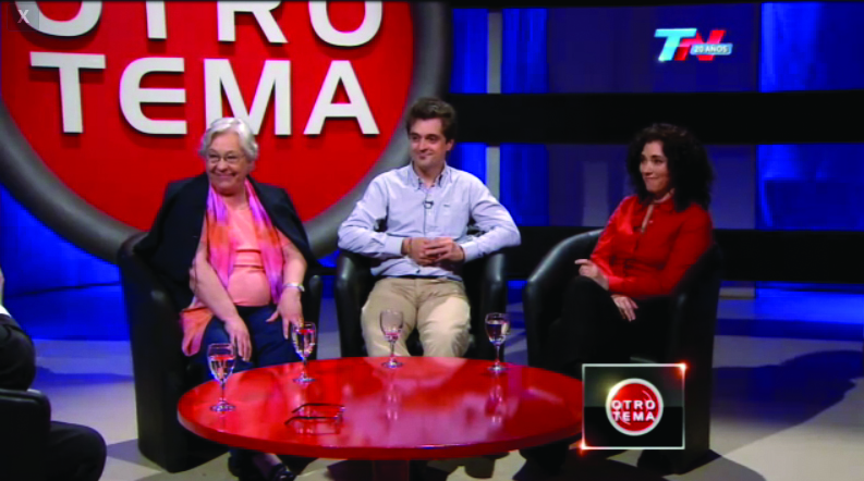 La Dra. María Fernanda Ceriani junto a la Dra. Juana María Pasquini y al Dr. Galo Soler Illia durante el programa.