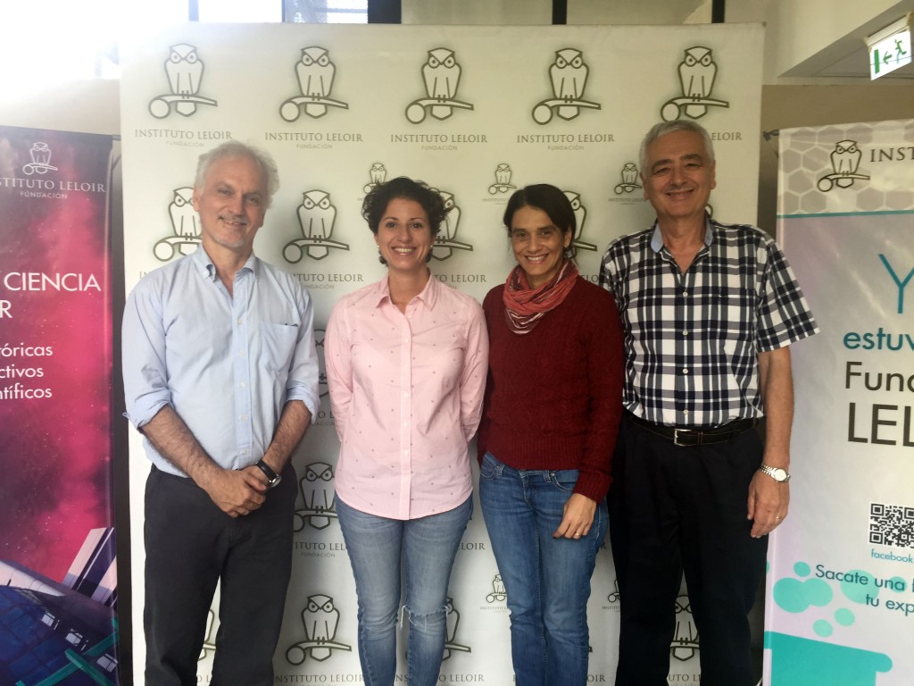 La presidenta de FADEPOF en el centro junto con Osvaldo Podhajcer, Andrea Llera y Luis Ielpi de la Fundación Instituto Leloir.