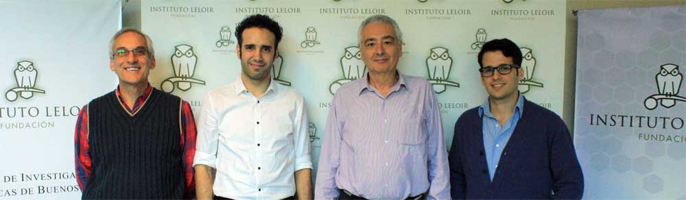 Martín Oliver de la Fundación Williams junto a los representantes de FIL