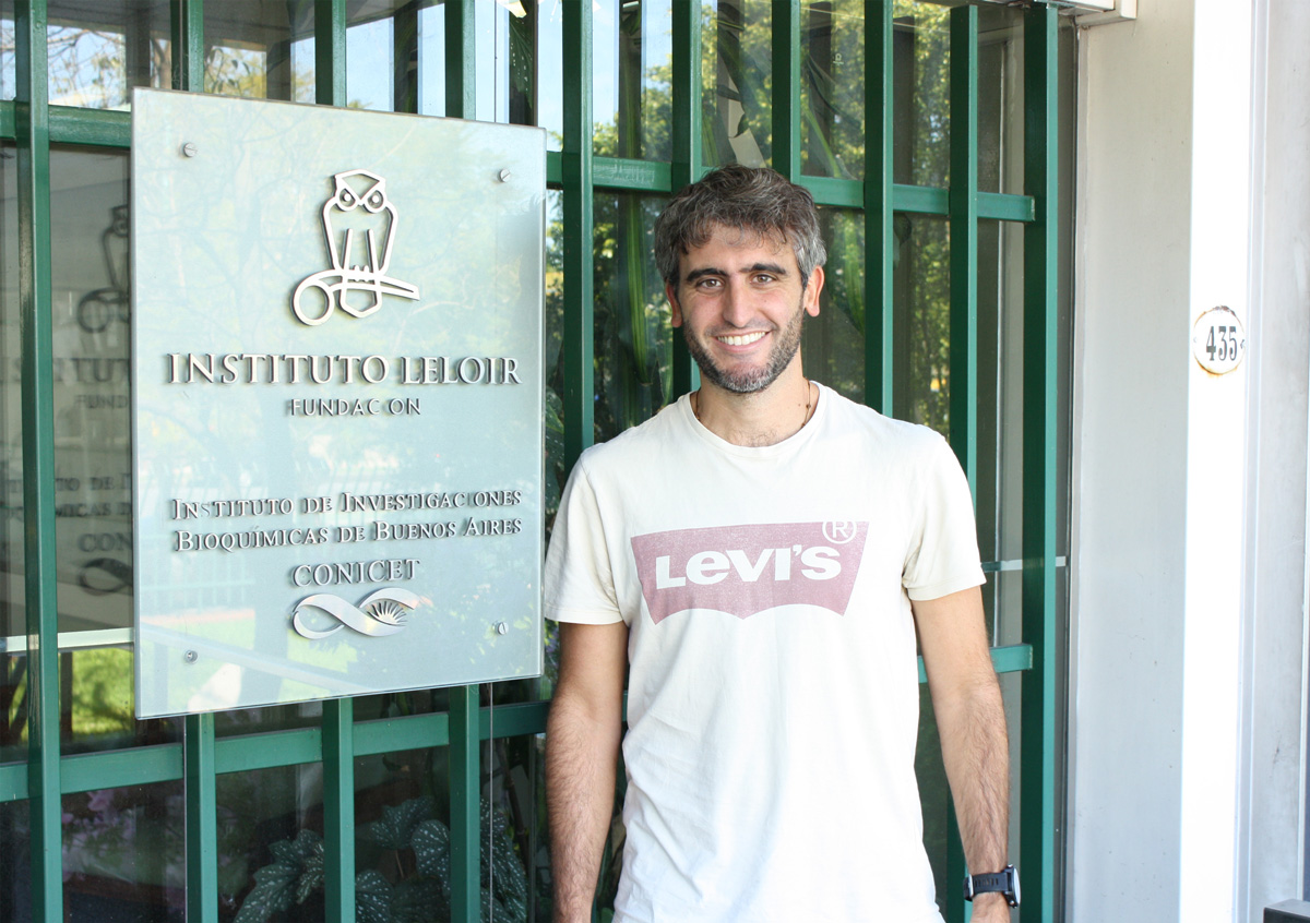 Silvio Temprana realizó su tesis de doctorado en el Laboratorio de Plasticidad Neuronal liderado por el doctor Alejandro Schinder en la Fundación Instituto Leloir.