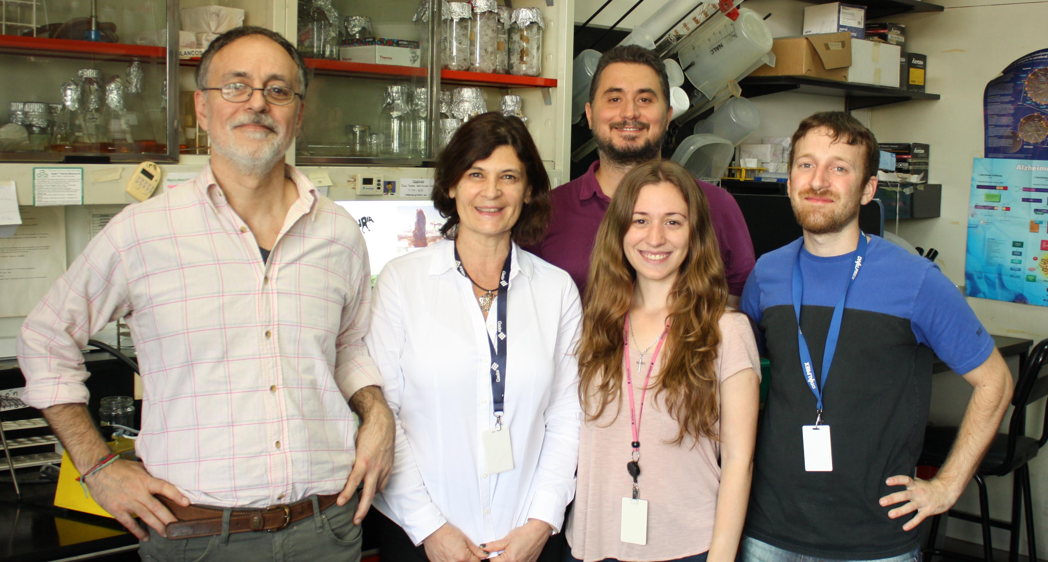 Eduardo Castaño (Izq.), Laura Morelli, Pablo Galeano, Pamela Martino Adami y Federico Prestia, investigadores de la Fundación Instituto Leloir que participan del estudio internacional.