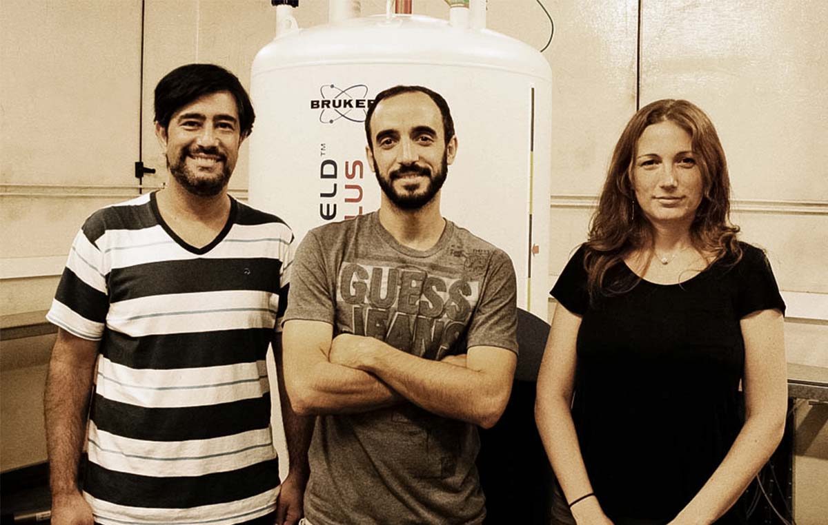 Los doctores Martín Aran, Leonardo Pellizza y Clara Smal, investigadores del Laboratorio de Resonancia Magnética Nuclear Bioestructural de la Fundación Instituto Leloir.