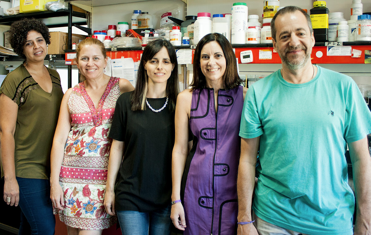 Carina Ferrari (izq.), Fernando Pitossi, Berenice Silva, María Celeste Leal y María Isabel Farías.