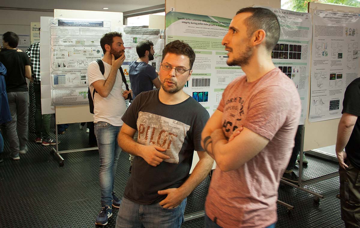 El objetivo de la jornada apuntó a mejorar la comunicación entre los grupos científicos y las diferentes áreas de nuestra fundación: personal de apoyo a la investigación, vinculación tecnológica, programa de divulgación científica y desarrollo de fondos.