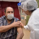 Alta respuesta inmune a la Vacuna Sputnik V en Argentina: personas previamente infectadas podrían no requerir la segunda dosis