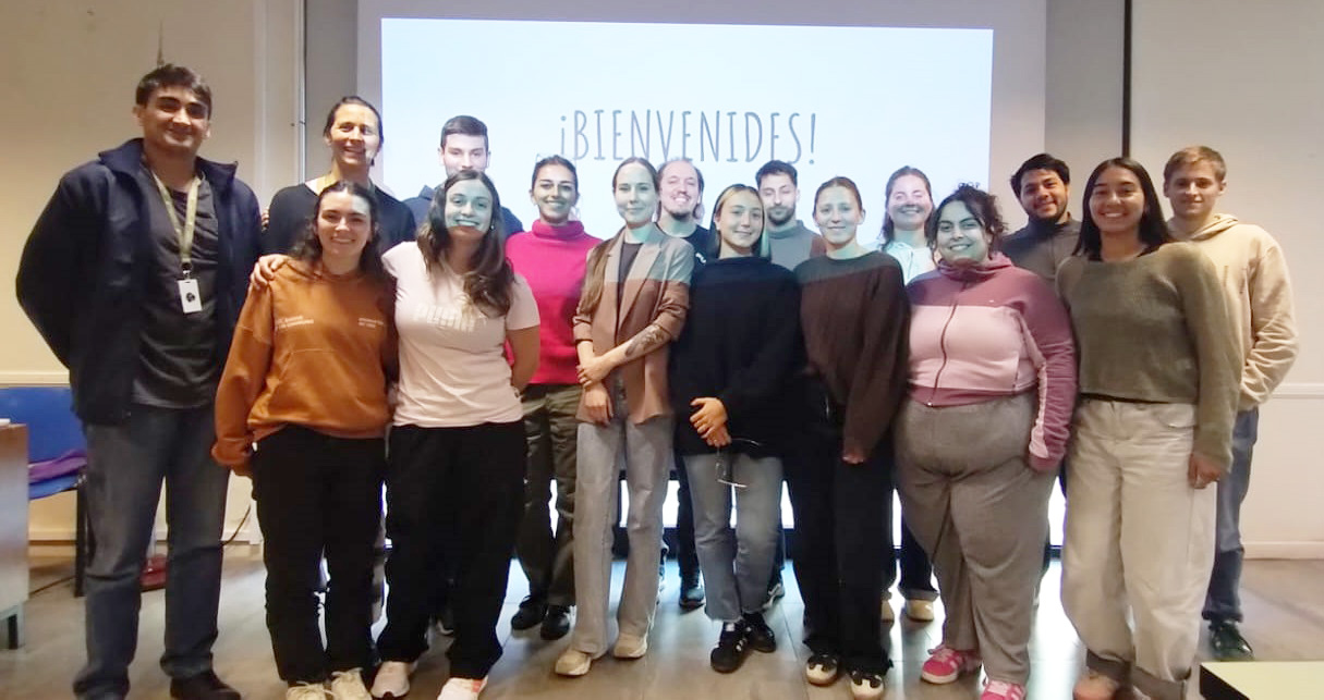 Recibimos oficialmente a los 24 jóvenes investigadores que en el último año empezaron a formarse en alguno de los laboratorios de nuestra Fundación