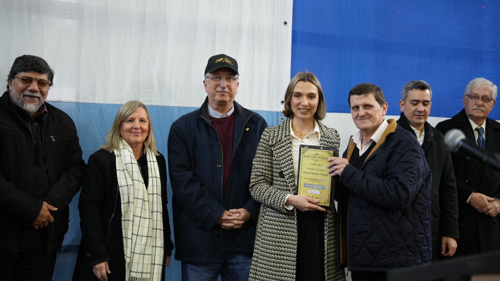 Nuestra becaria Yiovana Verónica Okraine recibió en Misiones la distinción Andrés Guacurarí, de manos del gobernador de esa provincia