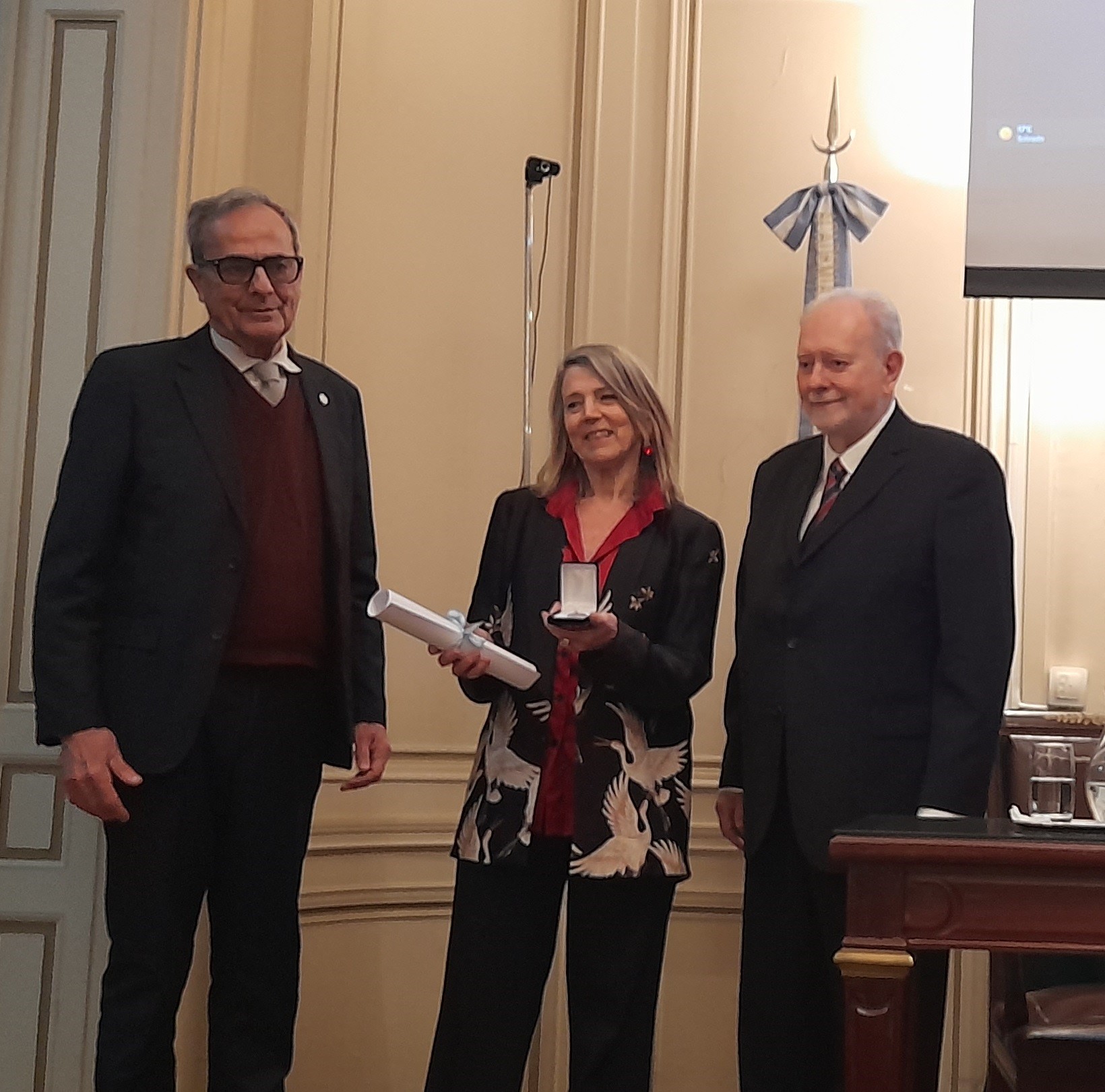 Nuestra directora fue incorporada a la Academia Nacional de Ciencias de Buenos Aires