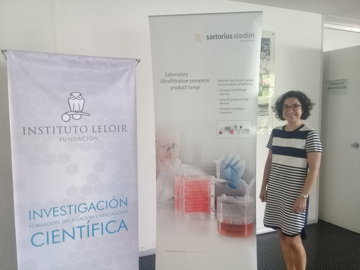 La doctora Noushin Delmdahl, Directora para Filtración de Sartorius en Alemania, dio una charla en la Fundación Instituto Leloir.