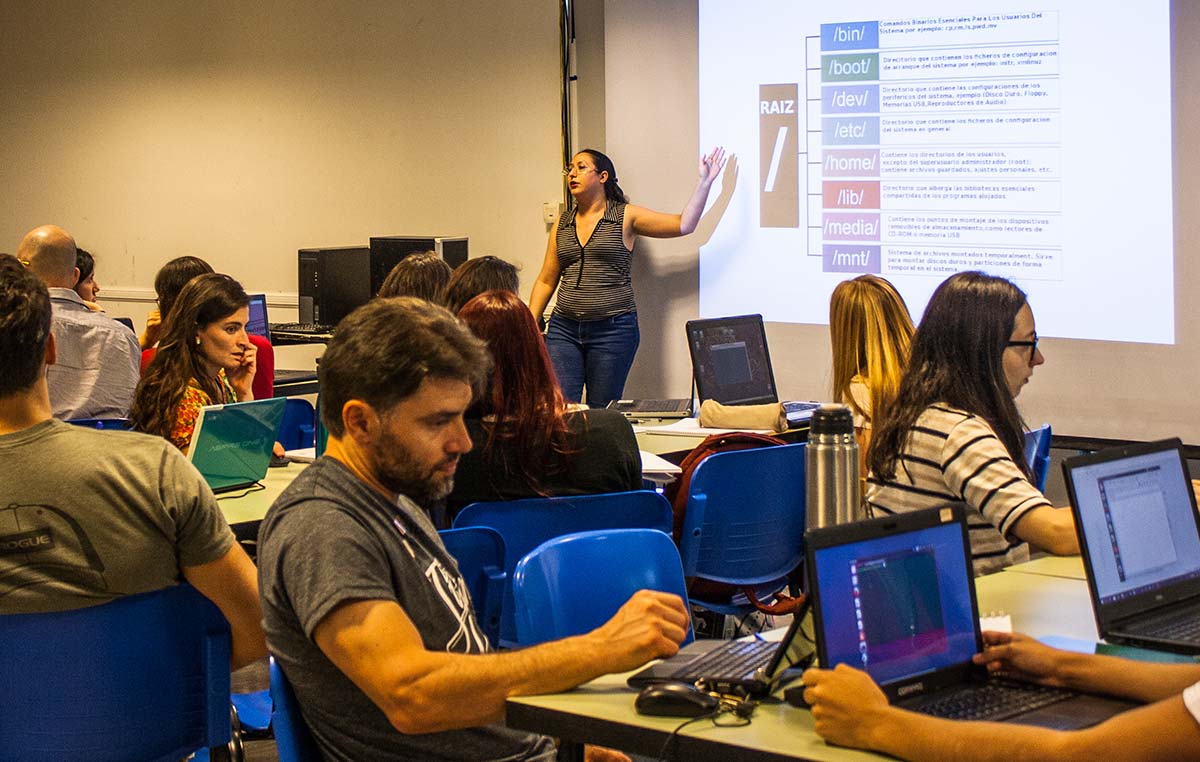 Realizan curso de bioinformática en el Instituto Leloir