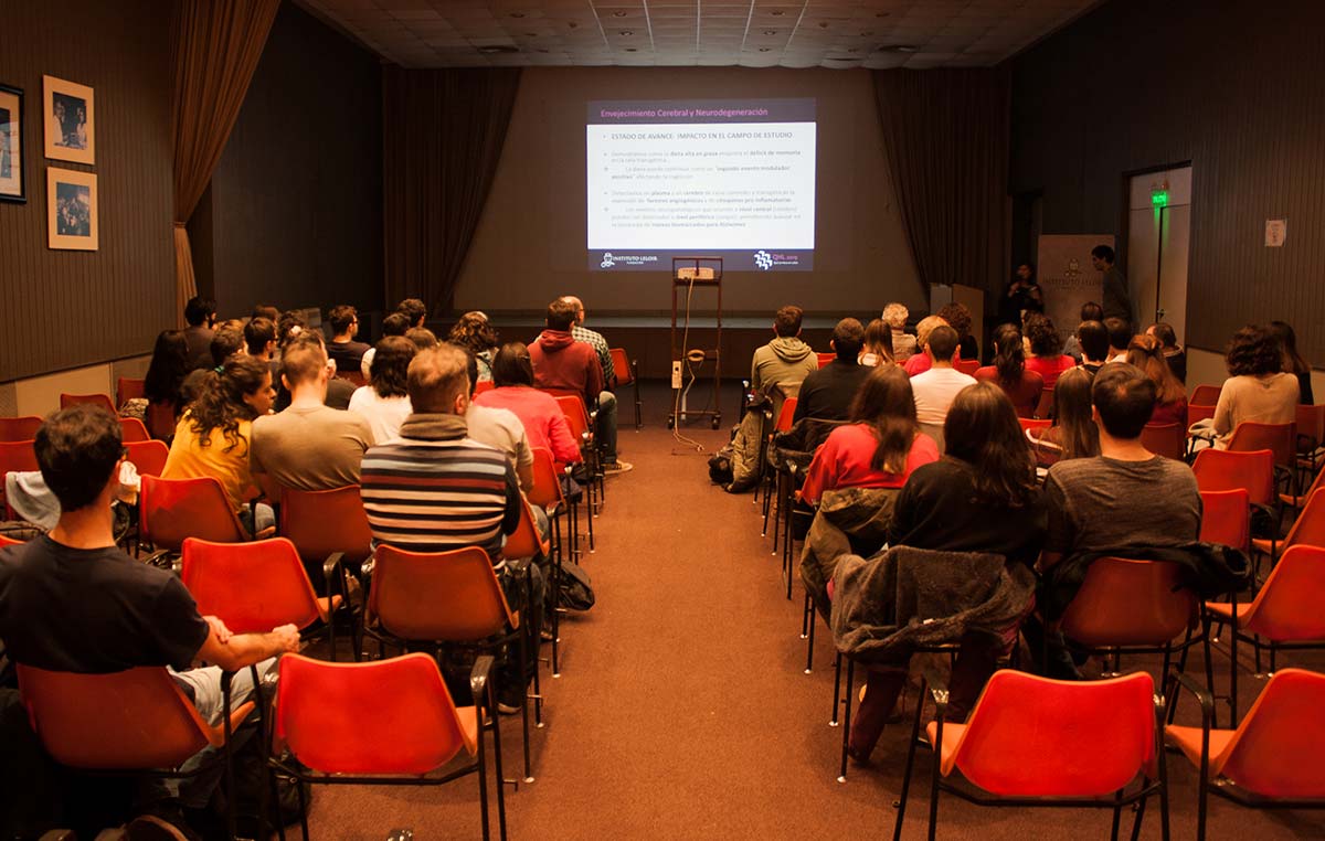 Más de 80 estudiantes y graduados asistieron a la jornada “Qué se hace en el Instituto Leloir” (QHL).